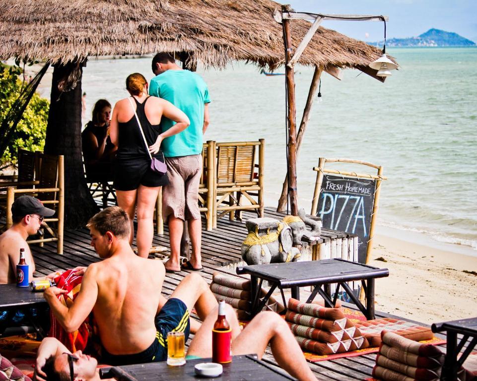 Hotel The Blue Parrot Ko Pha Ngan Exterior foto